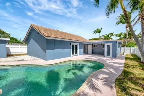 360 Sw 2nd Street Boca Raton FL 33432