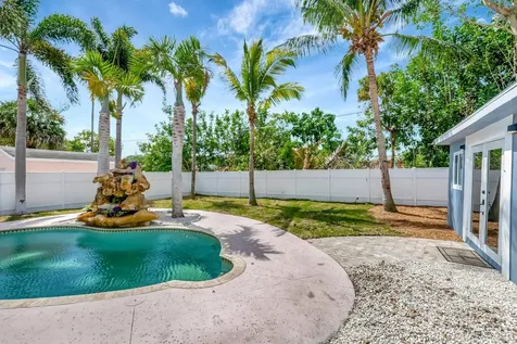 360 Sw 2nd Street Boca Raton FL 33432