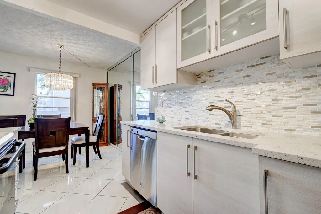 2070 Guildford D Boca Raton FL 33434