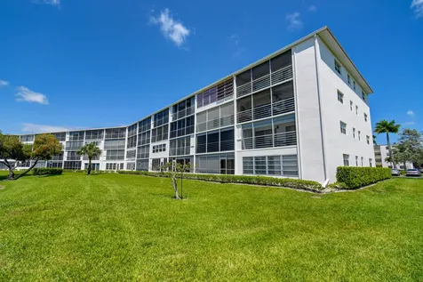 2070 Guildford D Boca Raton FL 33434
