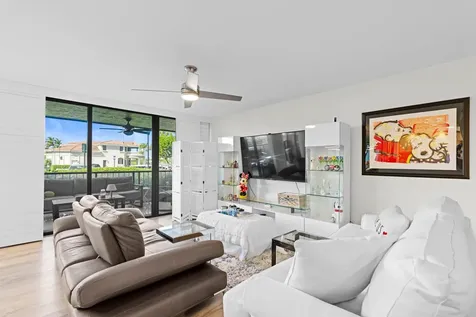 899 Jeffery Street Boca Raton FL 33487