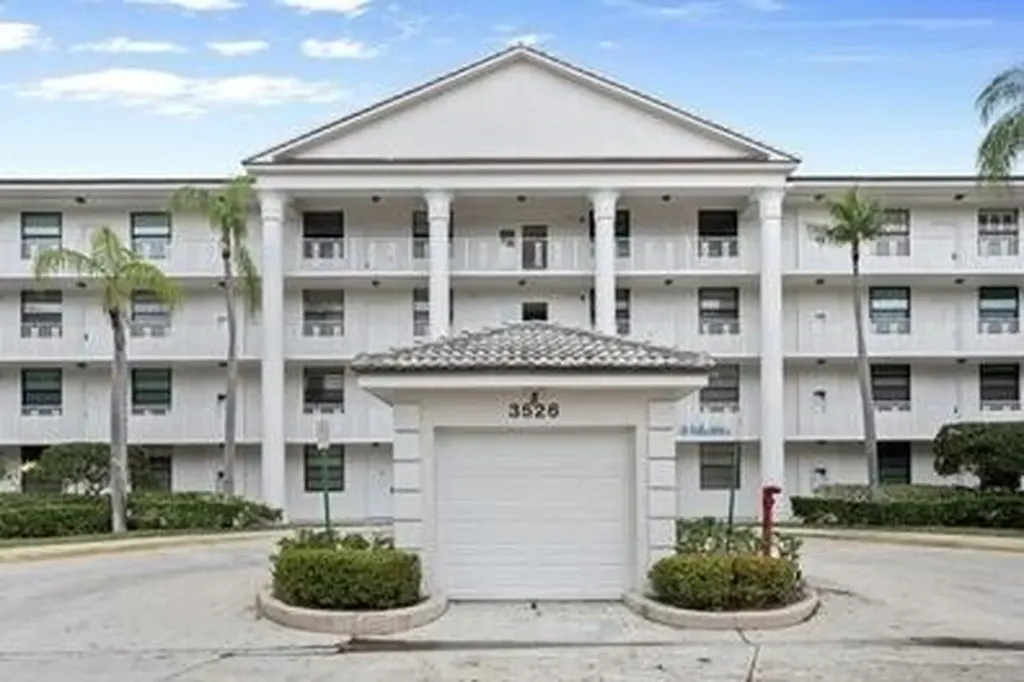 3526 Whitehall Drive West Palm Beach FL 33401