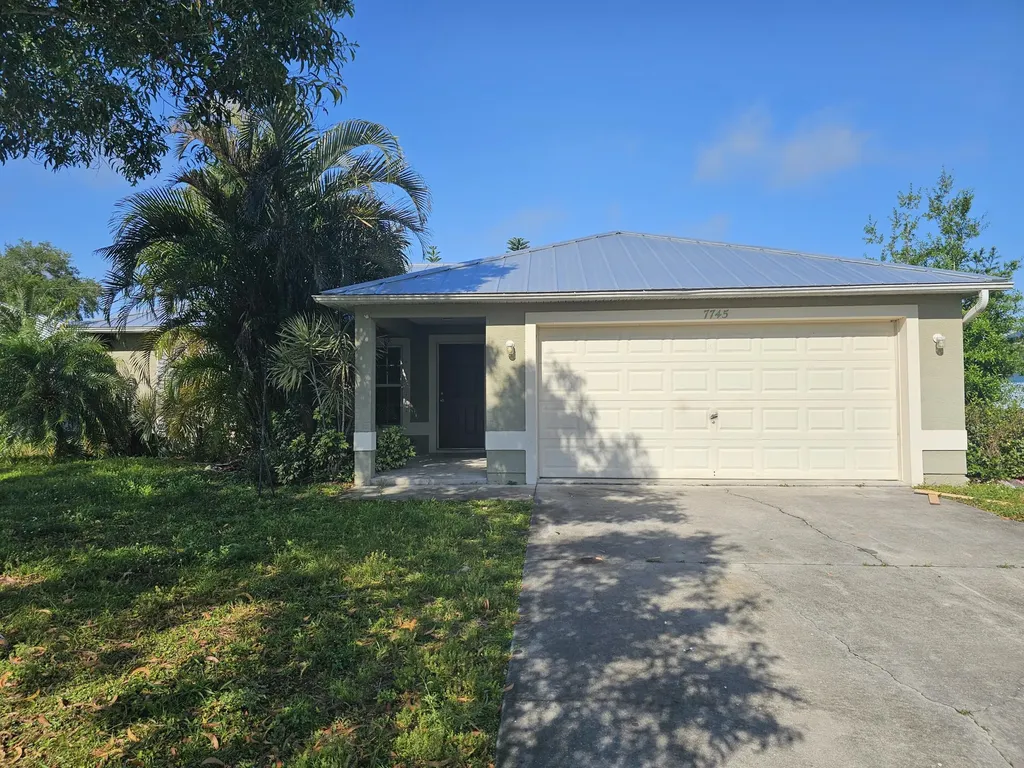 7745 99th Court Vero Beach FL 32967