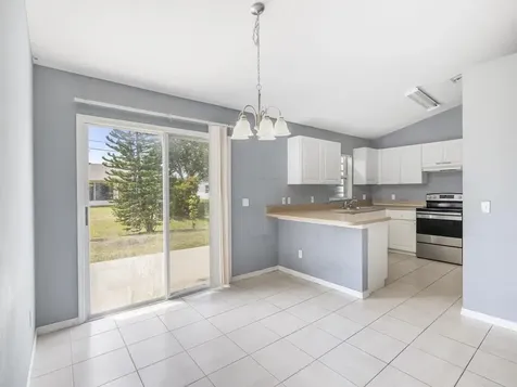 7745 99th Court Vero Beach FL 32967
