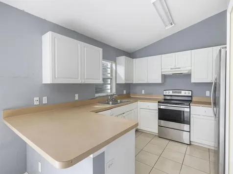 7745 99th Court Vero Beach FL 32967