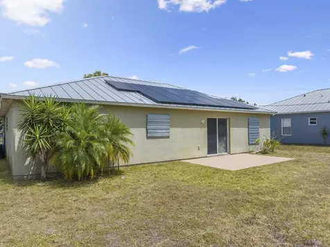 7745 99th Court Vero Beach FL 32967