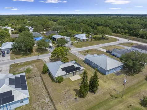 7745 99th Court Vero Beach FL 32967
