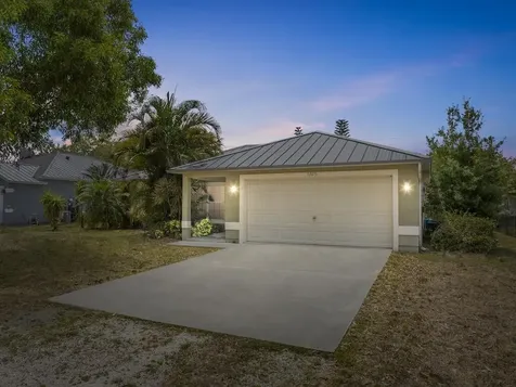 7745 99th Court Vero Beach FL 32967