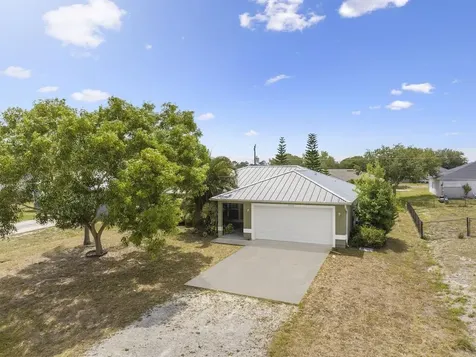 7745 99th Court Vero Beach FL 32967