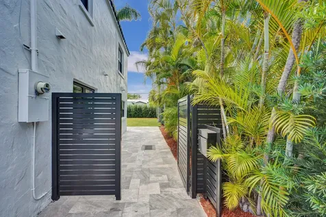 5832 Alton Road Miami Beach FL 33140