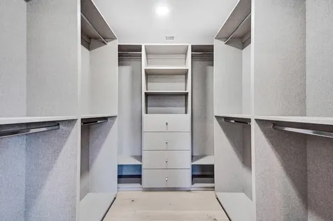 5832 Alton Road Miami Beach FL 33140