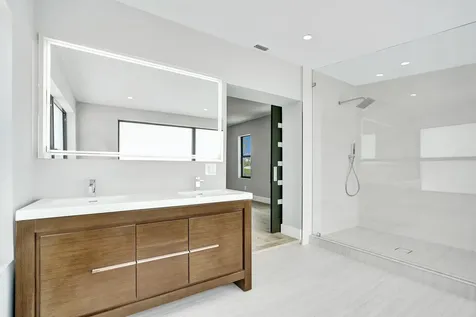 5832 Alton Road Miami Beach FL 33140