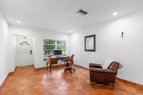 116 Nw 3rd Court Boca Raton FL 33432