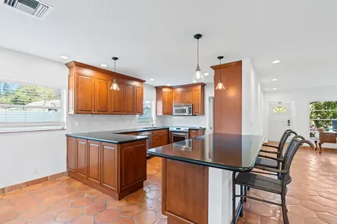 116 Nw 3rd Court Boca Raton FL 33432