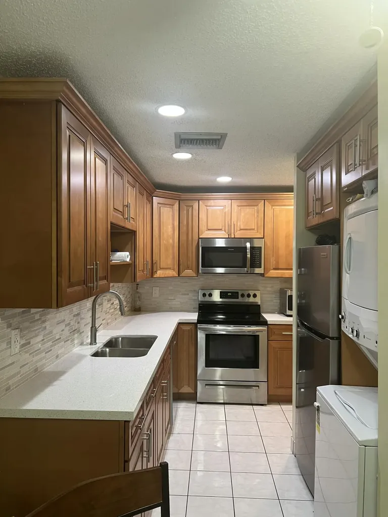 1835 Nw 18th Street Delray Beach FL 33445