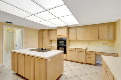 8541 Estate Drive West Palm Beach FL 33411