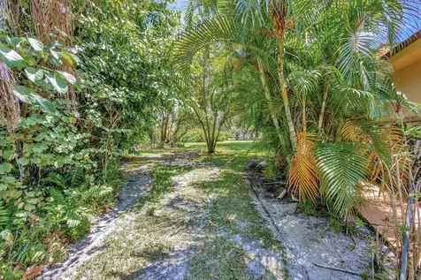 8541 Estate Drive West Palm Beach FL 33411
