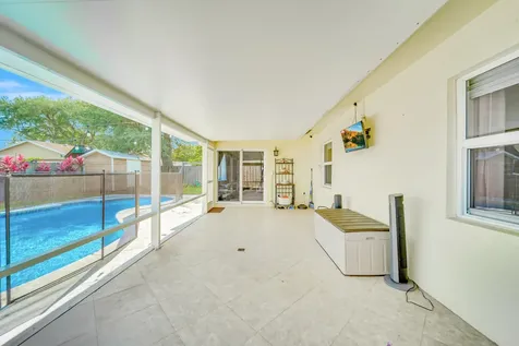 9500 Affirmed Lane Boca Raton FL 33496