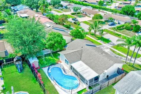 9500 Affirmed Lane Boca Raton FL 33496