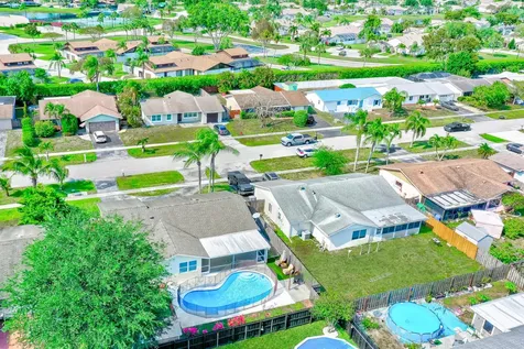 9500 Affirmed Lane Boca Raton FL 33496