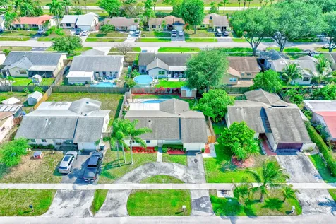 9500 Affirmed Lane Boca Raton FL 33496