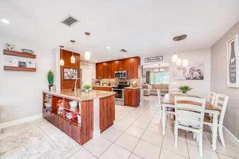 9500 Affirmed Lane Boca Raton FL 33496
