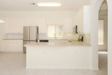 600 Nw Lambrusco Drive Port Saint Lucie FL 34986