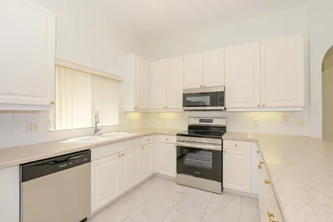 600 Nw Lambrusco Drive Port Saint Lucie FL 34986