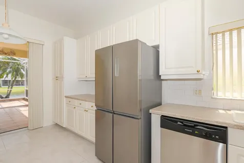 600 Nw Lambrusco Drive Port Saint Lucie FL 34986