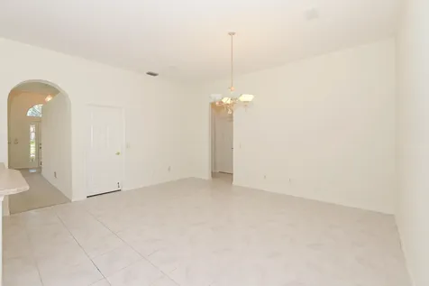 600 Nw Lambrusco Drive Port Saint Lucie FL 34986