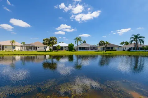 600 Nw Lambrusco Drive Port Saint Lucie FL 34986