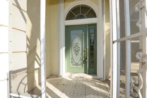 600 Nw Lambrusco Drive Port Saint Lucie FL 34986
