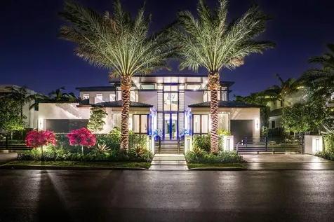 207 W Coconut Palm Road Boca Raton FL 33432