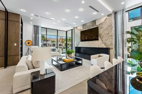 207 W Coconut Palm Road Boca Raton FL 33432