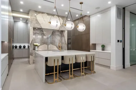 207 W Coconut Palm Road Boca Raton FL 33432