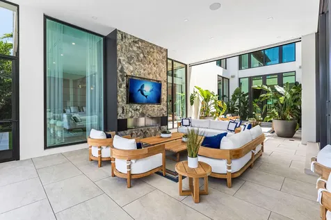 207 W Coconut Palm Road Boca Raton FL 33432