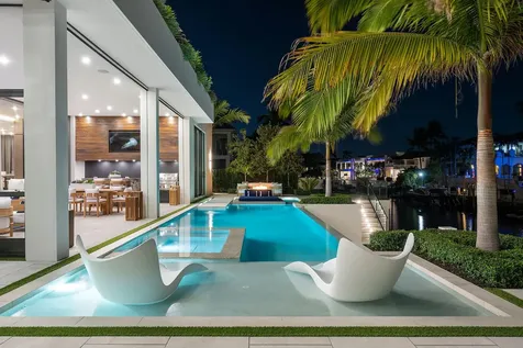 207 W Coconut Palm Road Boca Raton FL 33432