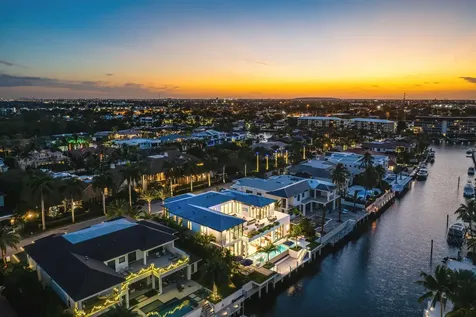 207 W Coconut Palm Road Boca Raton FL 33432