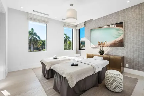 207 W Coconut Palm Road Boca Raton FL 33432