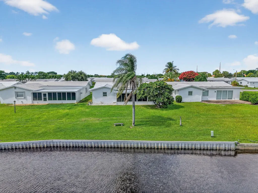 1704 Sw 16th Street Boynton Beach FL 33426