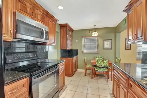 1704 Sw 16th Street Boynton Beach FL 33426