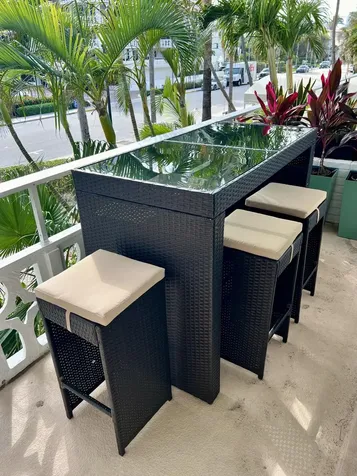 139 Sunrise Avenue Palm Beach FL 33480