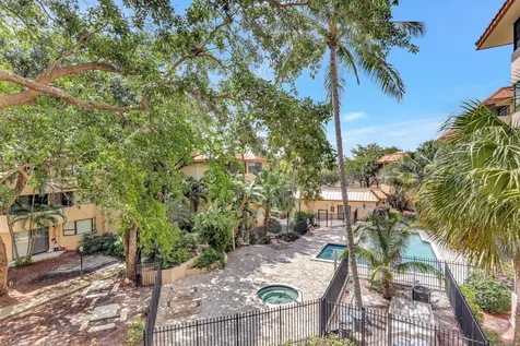 7451 Nw 16th Street Plantation FL 33313