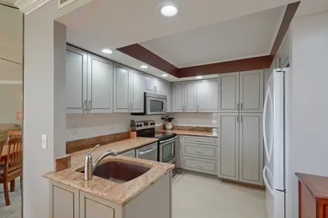 2800 N Ocean Drive Singer Island FL 33404