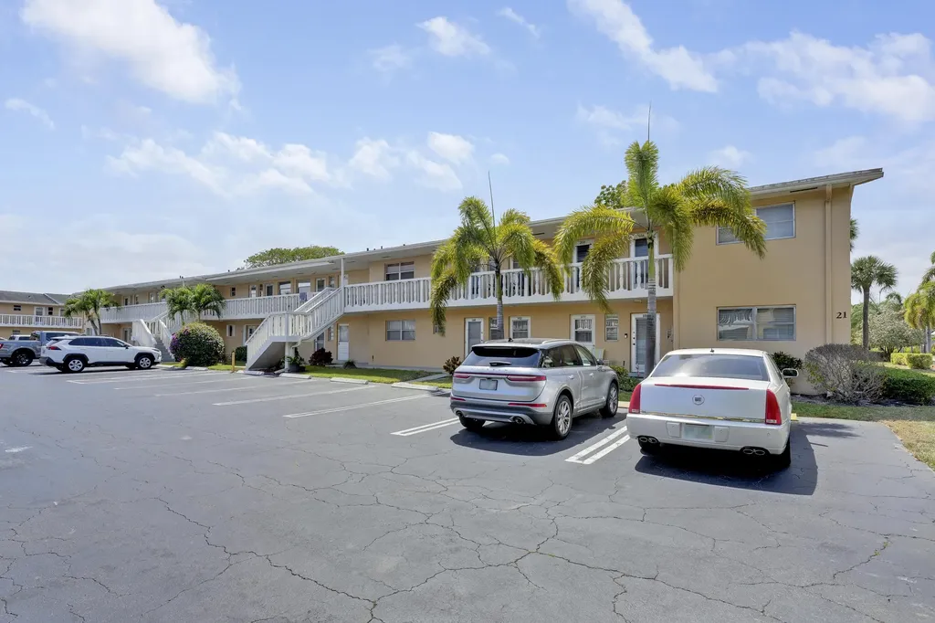 2223 Ne 1st Court Boynton Beach FL 33435
