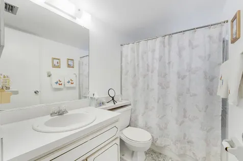 2223 Ne 1st Court Boynton Beach FL 33435