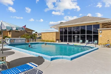 2223 Ne 1st Court Boynton Beach FL 33435
