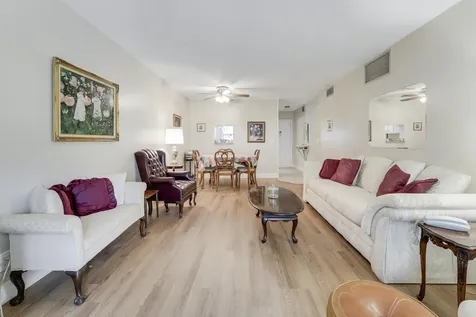 2223 Ne 1st Court Boynton Beach FL 33435