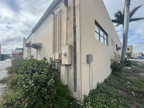 40 SW Avenue B Avenue Belle Glade FL 33430