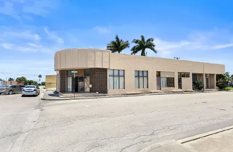 40 SW Avenue B Avenue Belle Glade FL 33430